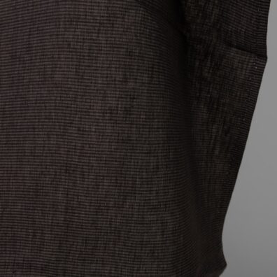 Linstoff med svarte og brungrå striper 150cm bredt