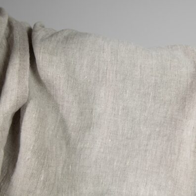 Linstoff i lysegrått farge vasket, mykt, skånsomt