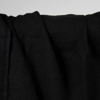 Linstoff i svart farge vasket, mykt, skånsomt