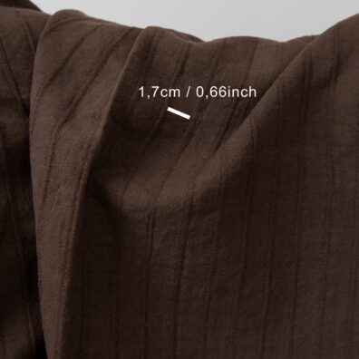 Halvlin mørkebrunt stripete stoff vasket for klær, hjemmetekstiler