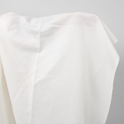 Halvlin stoff hvitt bredt