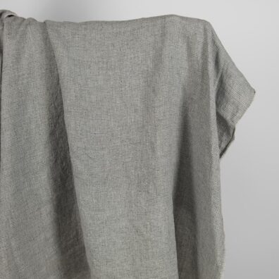 Mørkegrått mønstret linstoff vasket