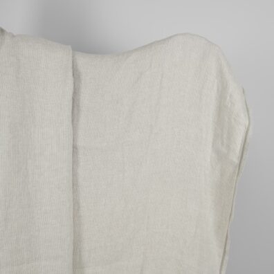 Linstoff med naturlige og hvite striper vasket