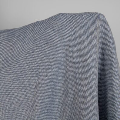 Linstoff blågrått mønstret vasket passer til å sy klær og hjemmetekstiler