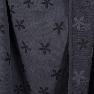 Lin-bomullsstoff blågrått med blomster vasket 150cm bredt