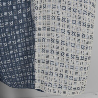 Lin-bomullsstoff hvitt-blått mønstret dobbeltsidig dobbeltlags vasket 145cm bredt