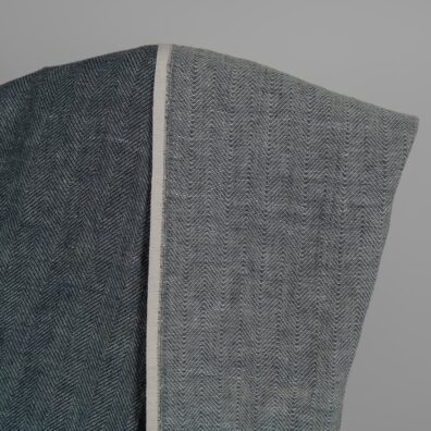 Lin-ull stoff svart-hvitti i fiskebeinsmønster vasket, mykt, skånsomt