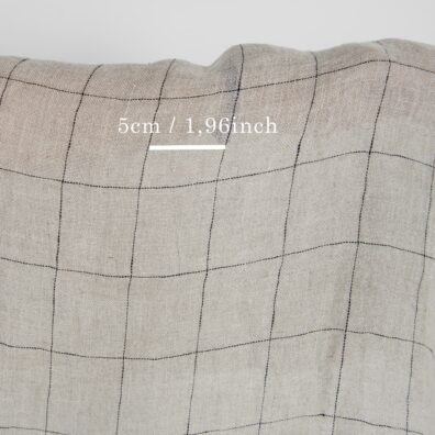 Linstoff naturgrå-svart rutete gjennomsiktig vasket, mykt, skånsomt, løstvevd, lett