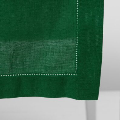 Lin-bomull bordløper smaragdgrønn med 4cm brettet kant, hullmønster
