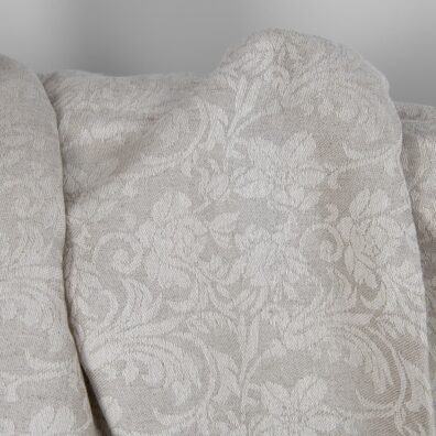 Lysegrått jacquard lin-bomull stoff i blomstermønster vevd av lingarn i naturfarge (ufarget, brungrått) og hvitt bomull garn
