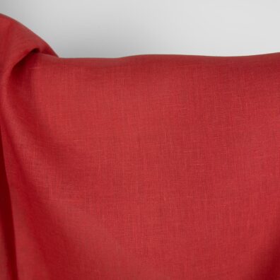 Linstoff middels rødt til klær, hjemmetekstiler