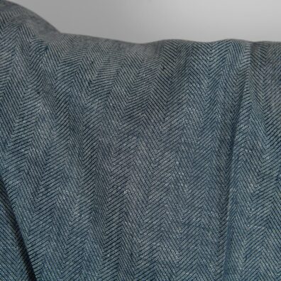 Lin-ull stoff svart-hvitti i fiskebeinsmønster 150cm bredt