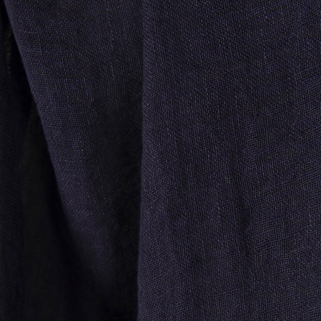 Linstoff mørkeblått gjennomsiktig vasket