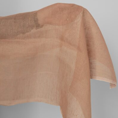 Gjennomsiktig linstoff i brun leirfarge, løstvevd, lett