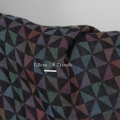 Linstoff med flerfargede trekanter, dobbeltlags jacquard, vasket