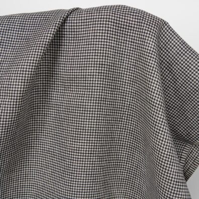 Linstoff med naturgrå og svarte ruter 150cm bredt