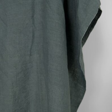 Linstoff grågrønt vasket for sying klær, hjemmetekstiler