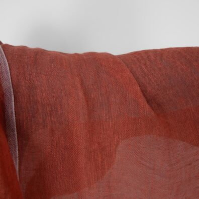 Linstoff brunlig rødt gjennomsiktig vasket passer til å sy skjerf, gardiner