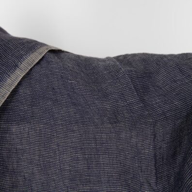 Linstoff mørk blå gjennomsiktig vasket som er mykt, skånsomt, løstvevd, lett