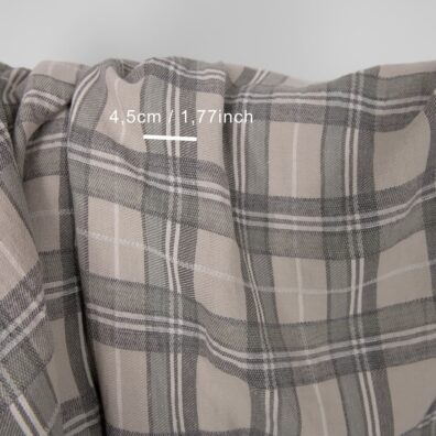 Beige dobbeltsidig lin-bomullsstoff i ruter vasket