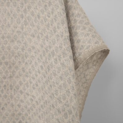 Halvlin stoff brunaktig grå med diamanter vasket, mykt, skånsomt