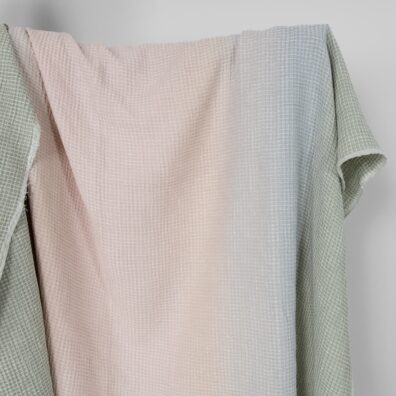 Bomull-hamp stoff grått-rosa ”vaffel” vasket