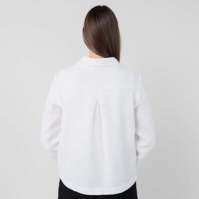 Hvit halvlin jakke i sikksakk mønster, jacquard