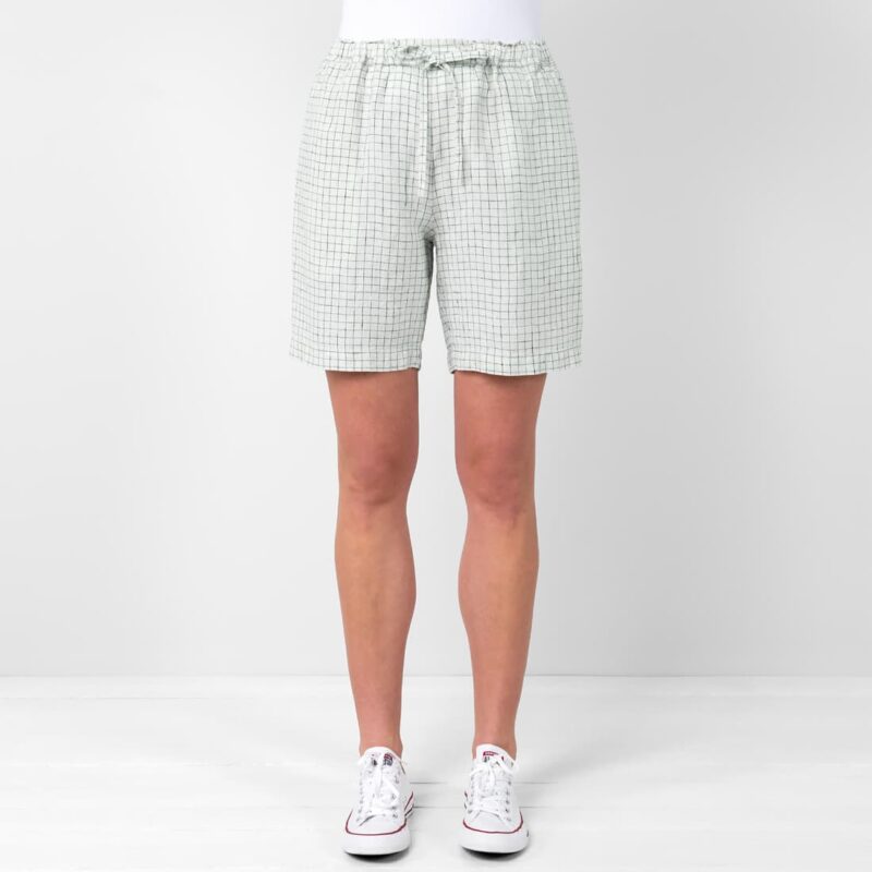 DOLFI gr&oslash;nnaktig lin shorts
