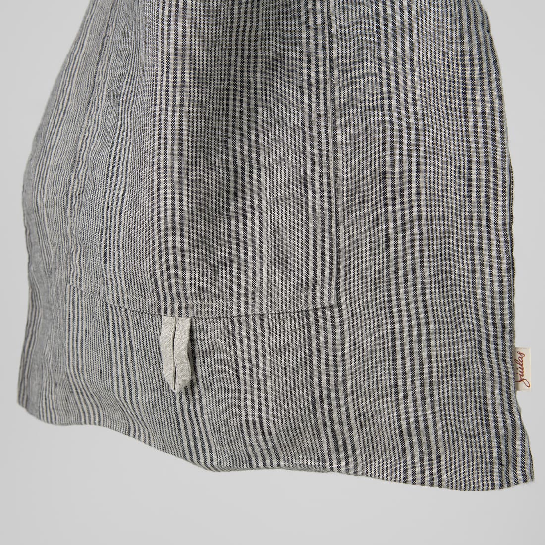 SAGA grå-svart stripete linveske med lomme