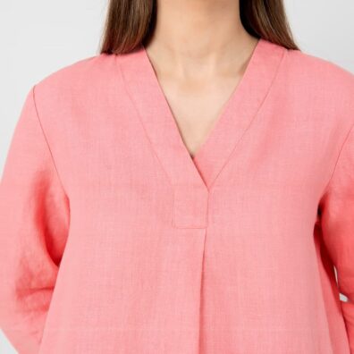 MARA rosa linkjole med V-utringning med vid nederkant