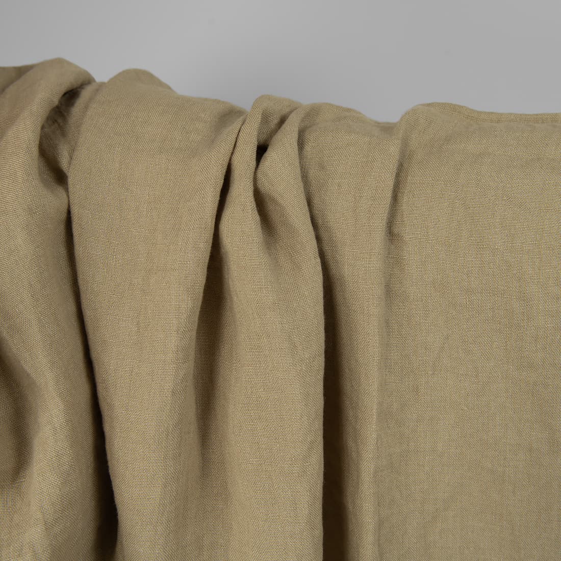 Linstoff gulaktig brunt vasket, mykt, skånsomt