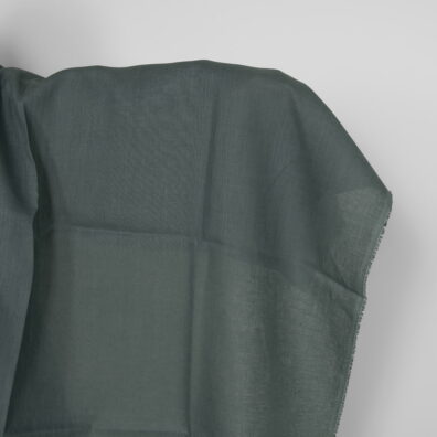 Linstoff i grågrønt farge