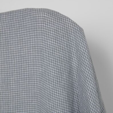 Blågrå-hvitt rutete linstoff vasket 145cm bredt