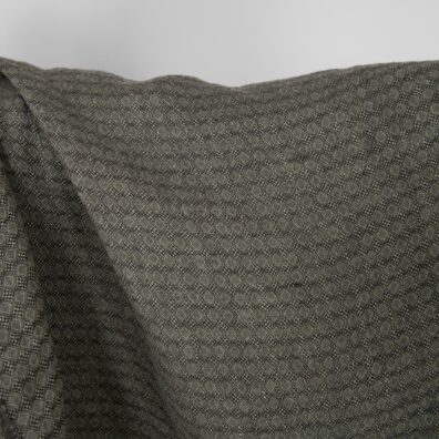 Linstoff med grønn-grått diamantmønster vasket for sying klær, hjemmetekstiler