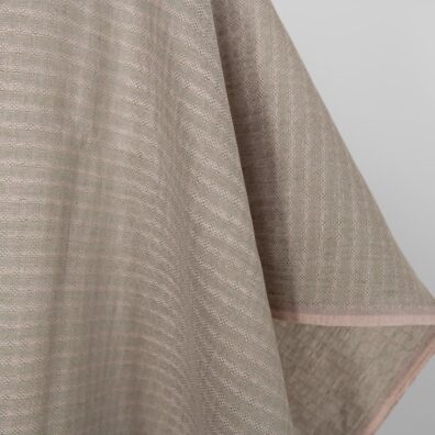 Linstoff med lilla-grønt diamantmønster 150cm bredt