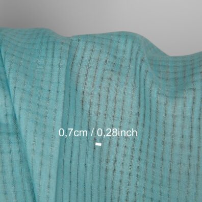 Linstoff i gjennomsiktige ruter, vevd lys turkis og akvamarin grønn (blågrønn), melange