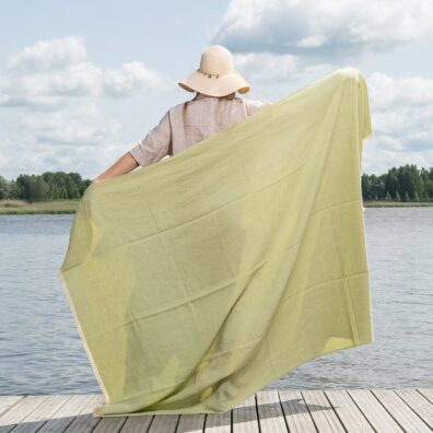MADEIRA halvlin strandhåndkle lysegrønn-gulaktig, av spesielt vasket, mykt, skånsomt stoff