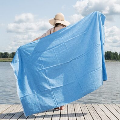MADEIRA halvlin strandhåndkle lyseblå av spesielt vasket, mykt, skånsomt stoff