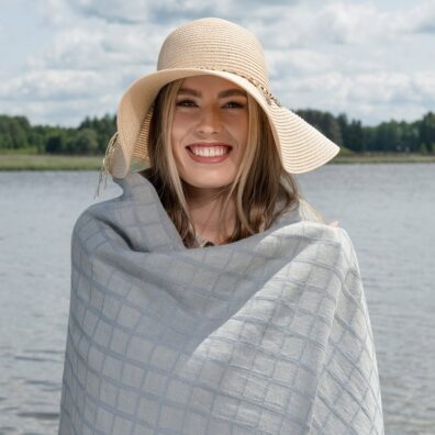 BOKA halvlin strandhåndkle blågrå rutete