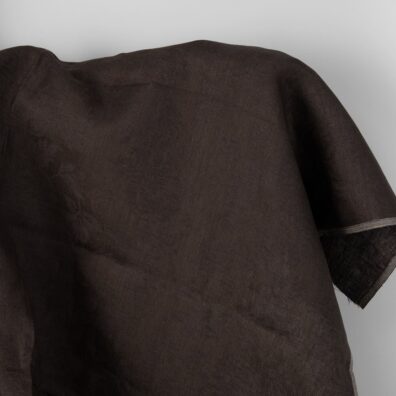 Linstoff blomstert mørkebrunt