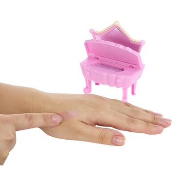 MGA Entertainment Yummiland Beauty Bag Playset + Lip Gloss Doll - Cupcake Beauty Bag