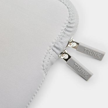 Trunk MacBook Pro & Air Sleeve 13" Silver Cloud