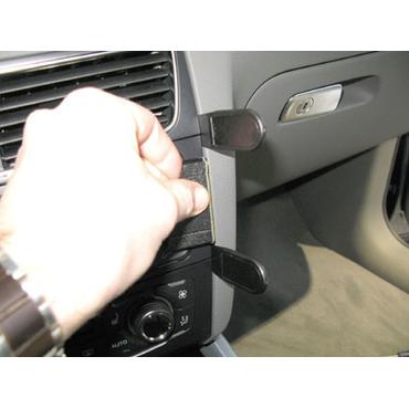 Brodit ProClip Angled mount - montering för mobiltelefon