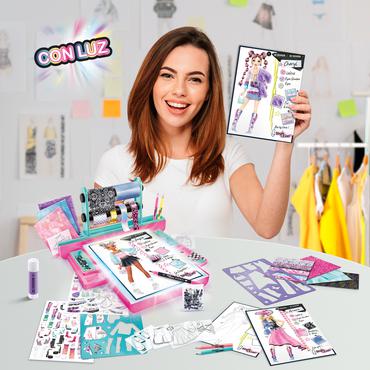 Canal Toys So Slime Fashion Designer Light-Up Studio