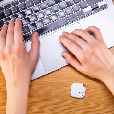 Blu Button1 (schwarz)