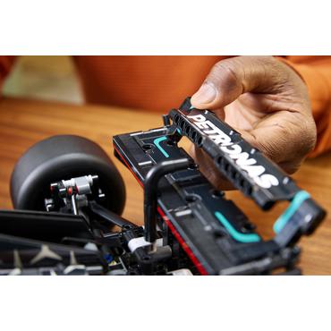 LEGO Technic Mercedes-AMG F1 W14 E Performance