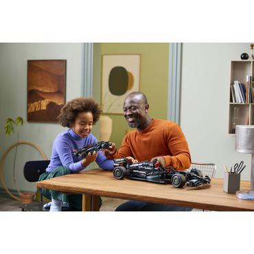 LEGO Technic Mercedes-AMG F1 W14 E Performance