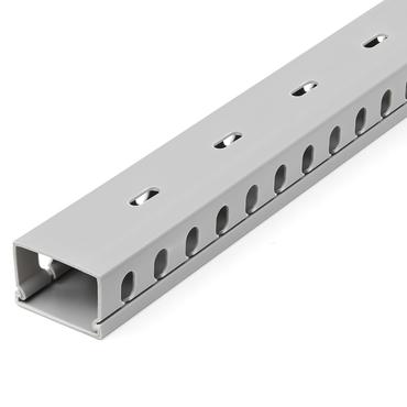 StarTech.com Kabelhanteringsbana med öppen kortplats med hölje, 38mm B x 25mmH