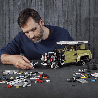 LEGO Technic 42110 - Land Rover Defender - byggesæt
