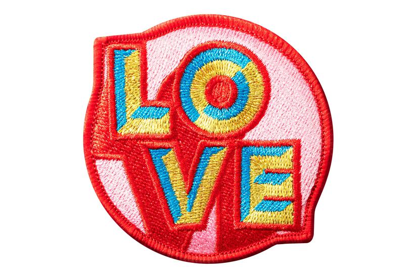 LAUT MAGMOJI BADGE compatible with MagSafe